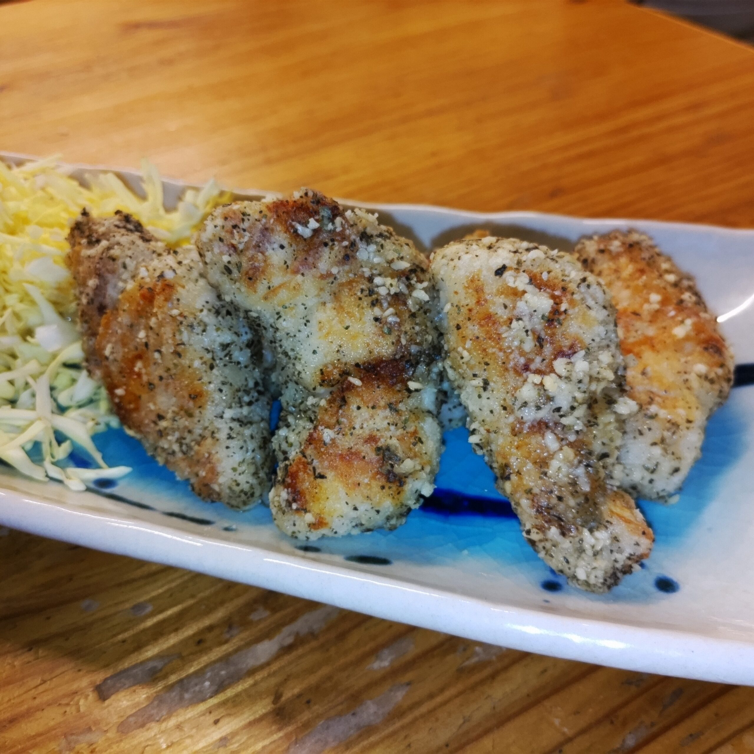 シャカシャカチキン（ささみのソテー、粉チーズとバジル）