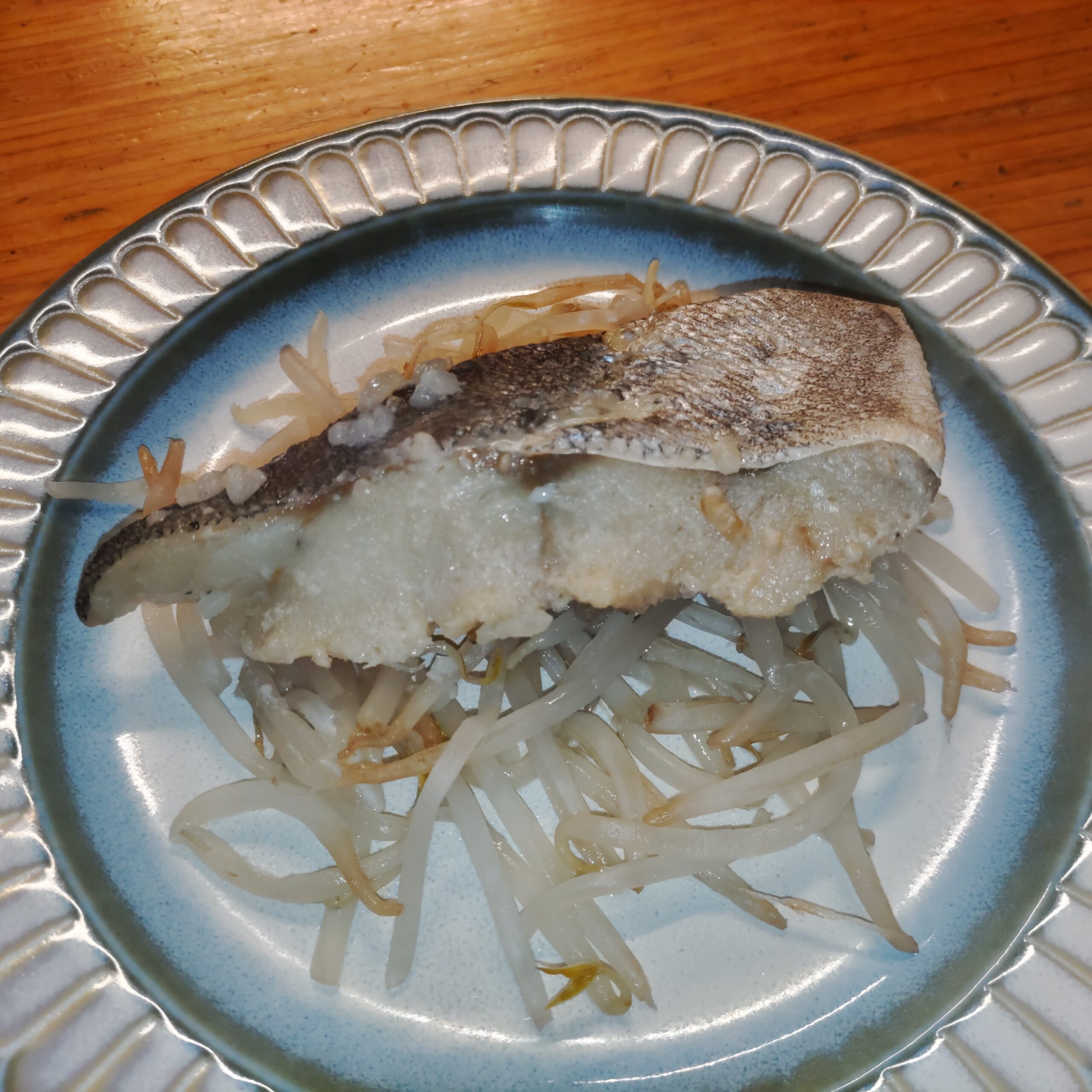 鱈（タラ）を寒麹に漬けて蒸し焼きに