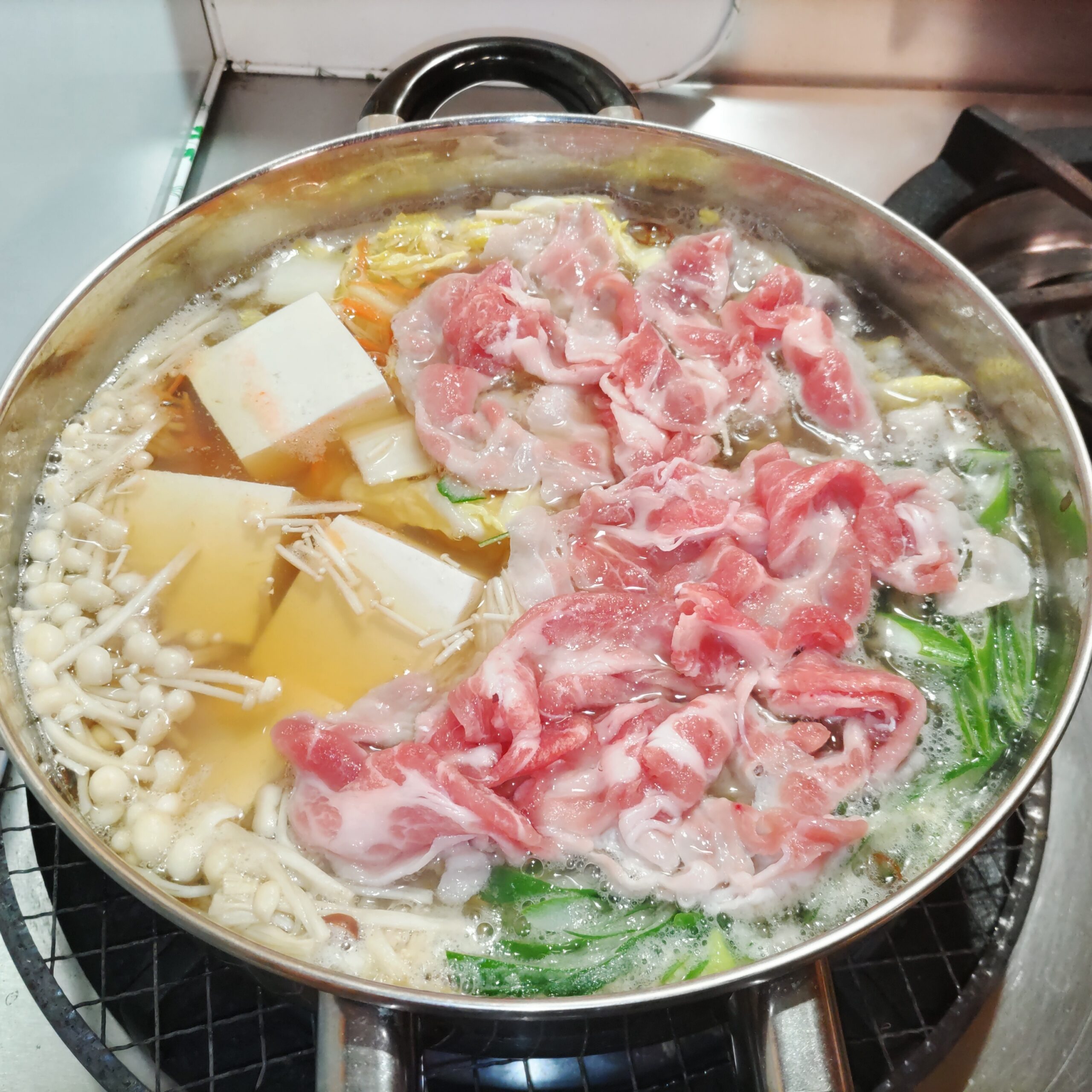 しじみ出汁で中華風ピリ辛お鍋