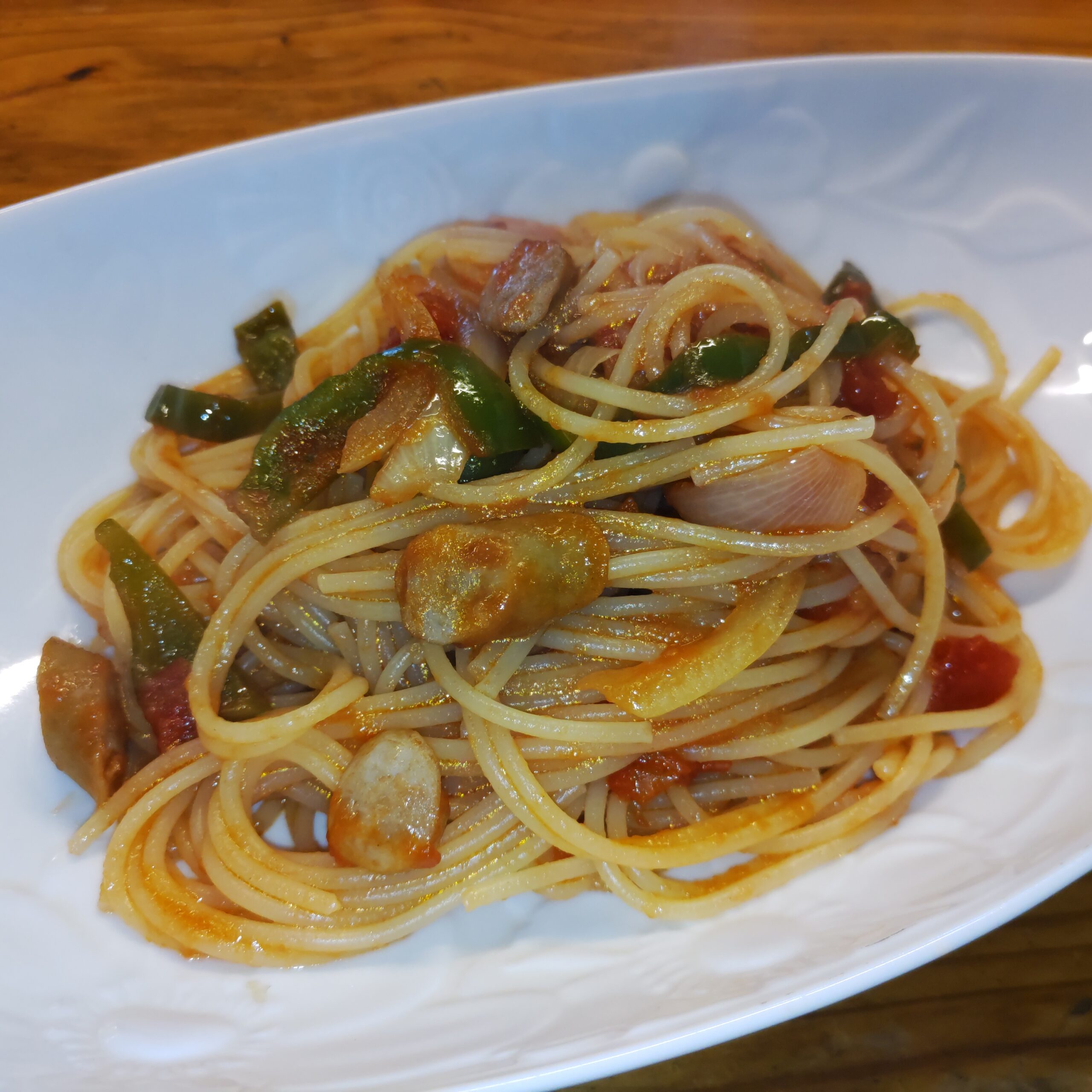 トマト缶でナポリタン